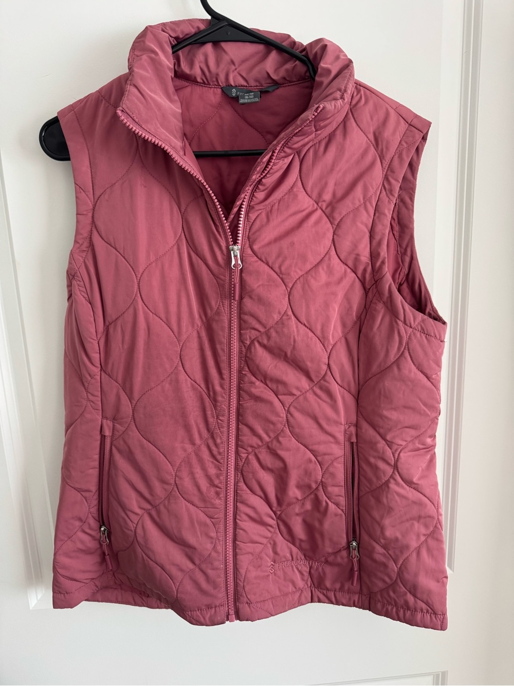 Free Country Quilted Sleeveless Vest in Rose - Picture 2 of 7